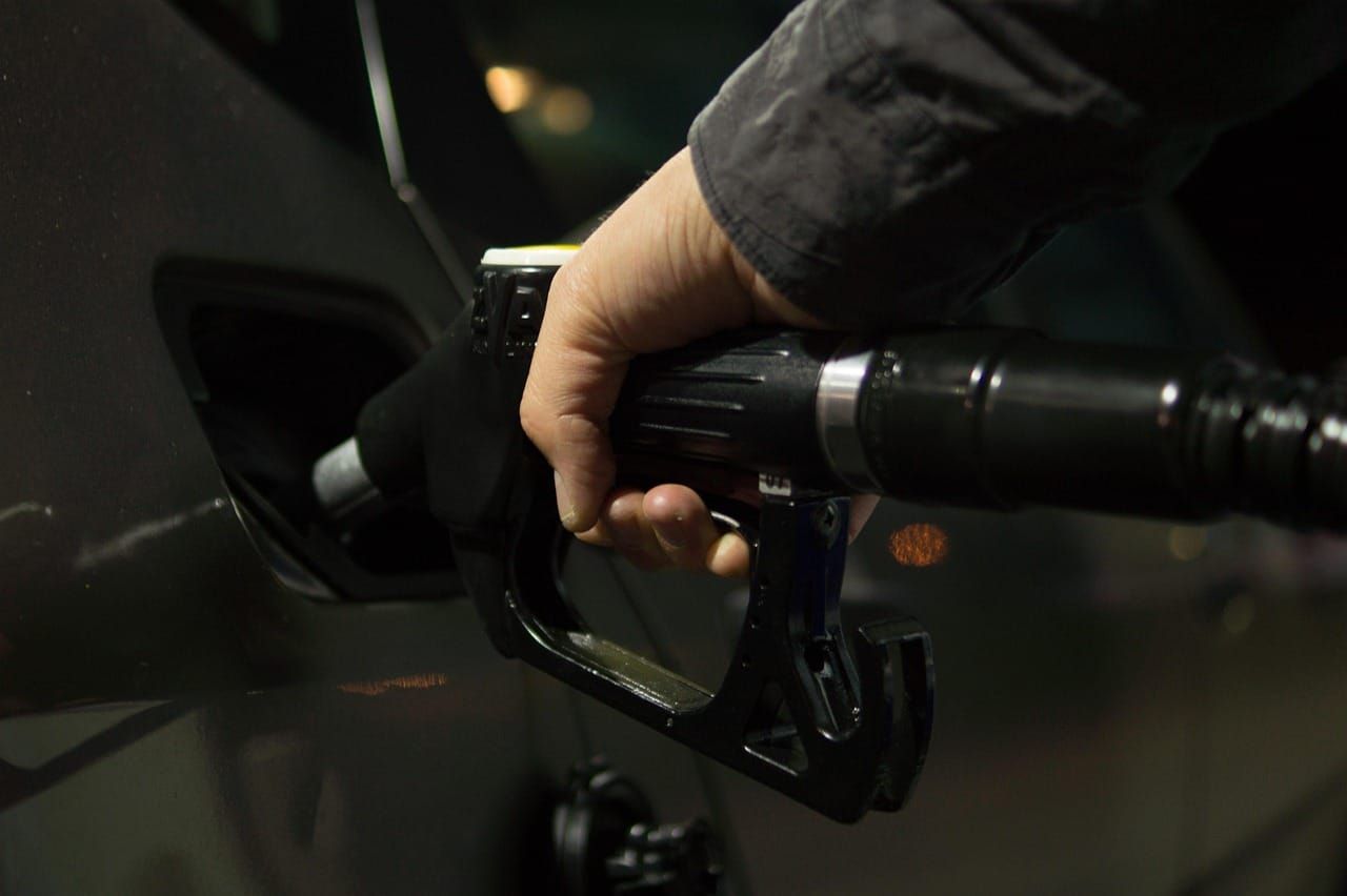 Ilustração do guia sobre Posto de Gasolina à Venda: Impacto dos Preços