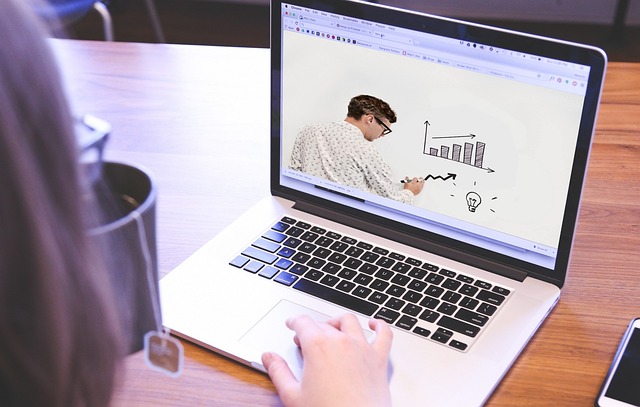 Educação Financeira e Saúde Integral: O Equilíbrio - Foto: Pixabay